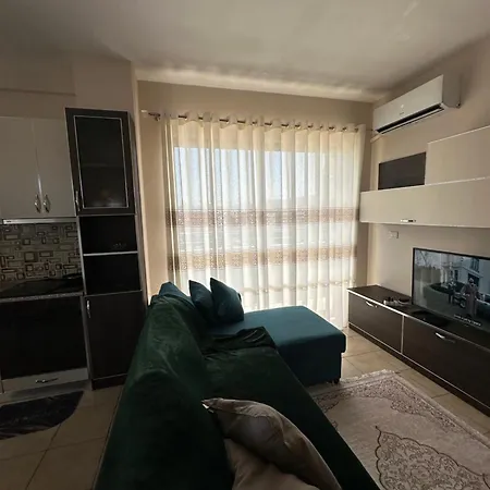Rei' تيرانا
