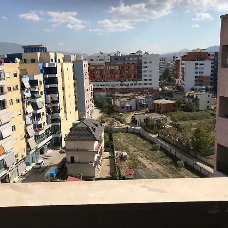 شقة Rei'